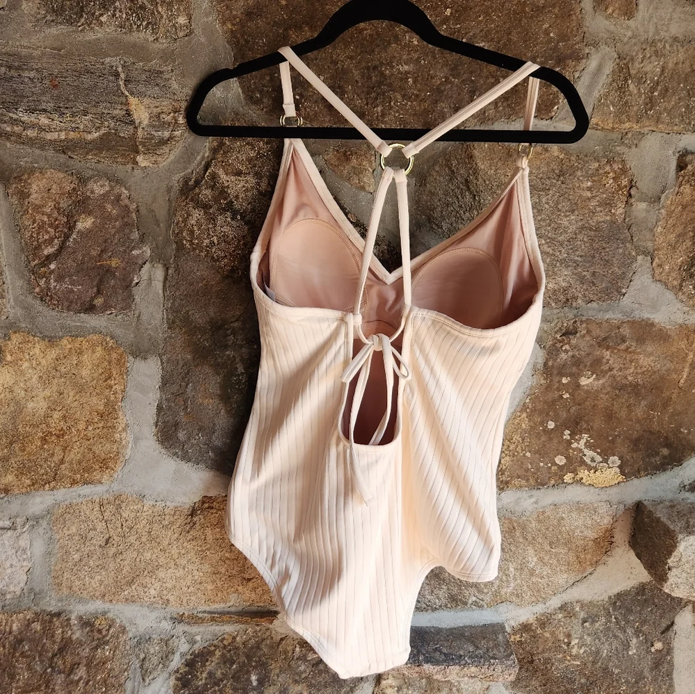 Kona Sol elegant cream